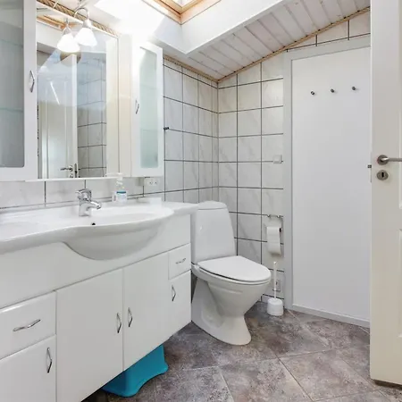 Vika - 600m From The Sea By Interhome