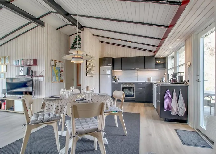 Vika - 600m From The Sea By Interhome Fano